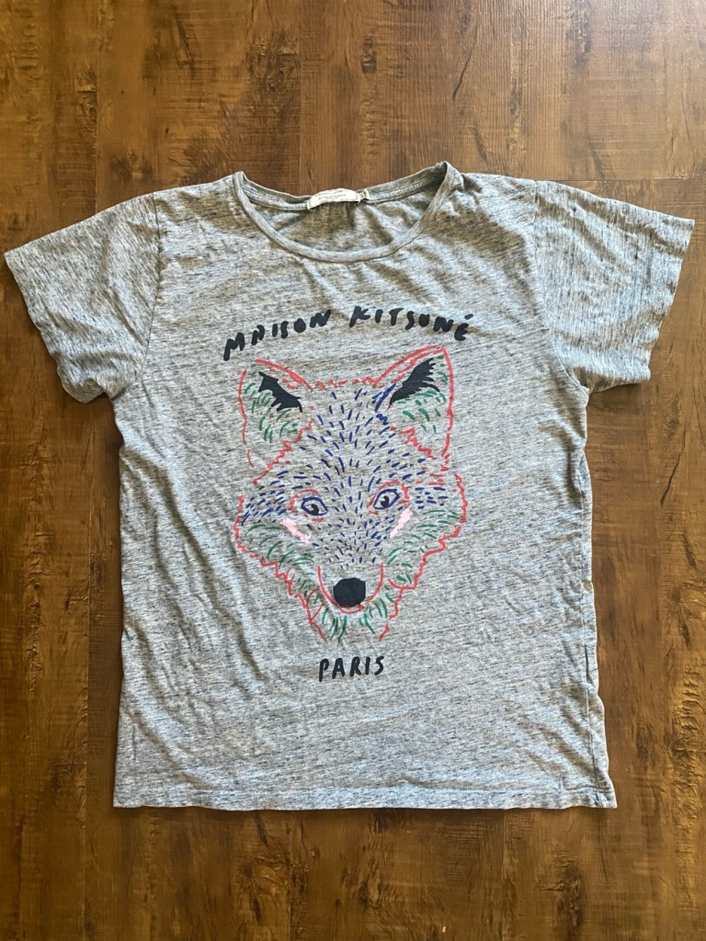 MAISON KITSUNE Gray Fox Graphic Tee